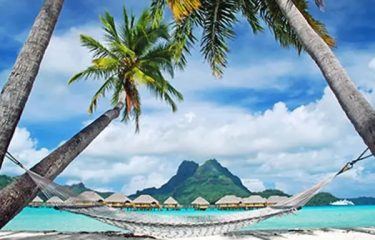 Aquatic activities in The Islands of Tahiti