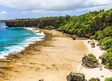 Seabourn:  Auckland to Papeete Package