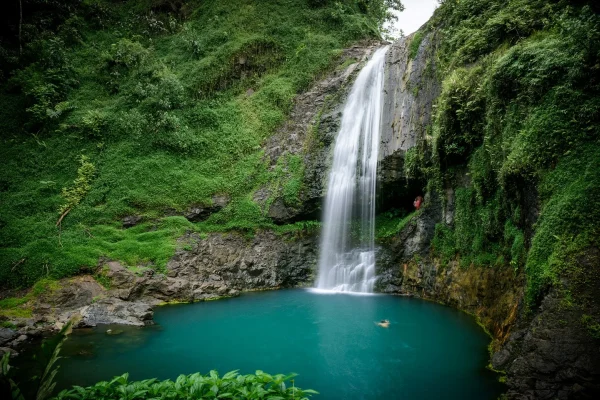 Maroto waterfall © Myles McGuinness