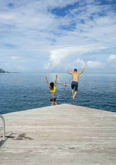 Jumping into the water _©_Grégoire Le Bacon