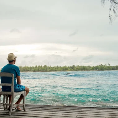 Dolphin watching at Rangiroa © Hélène Havard