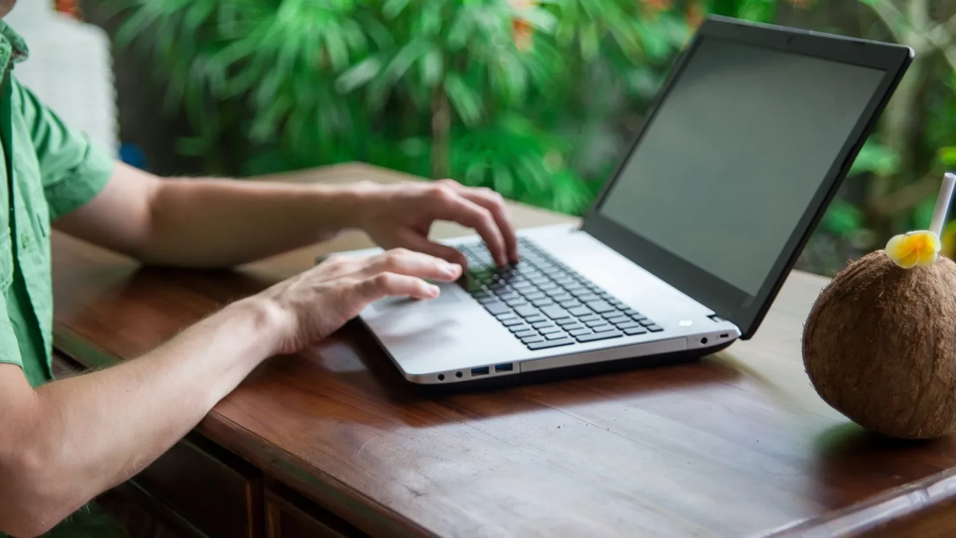 Working remotely in The Island of Tahiti © Tahiti Tourisme