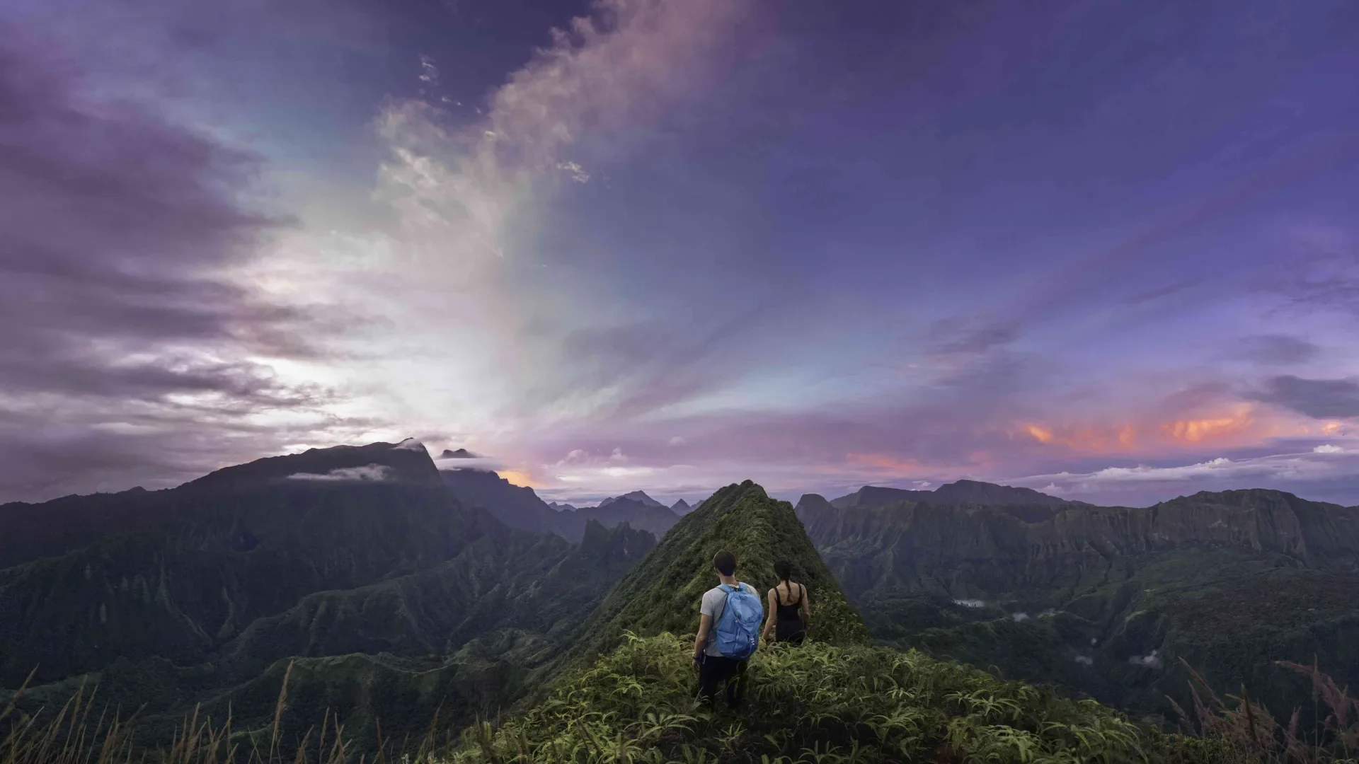 A romantic hike© Myles McGuinness