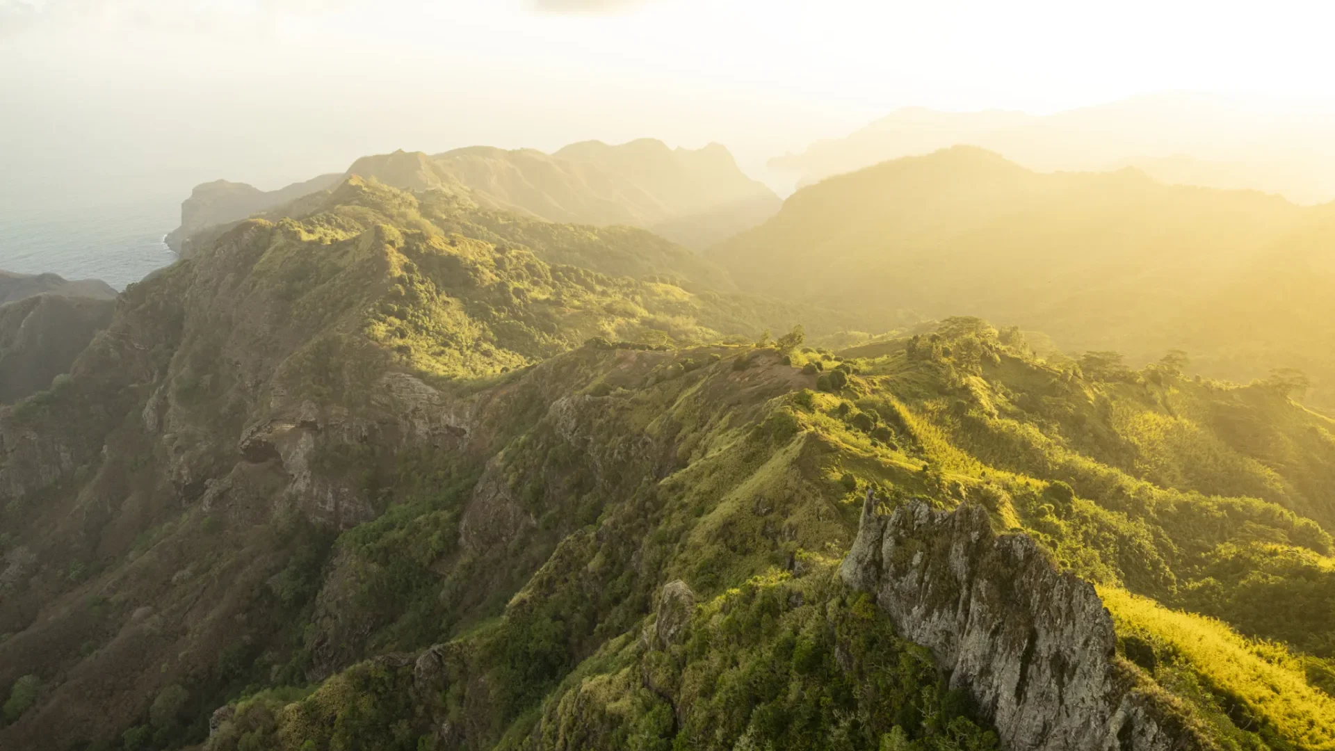 The mountains of Nuku Hiva © Grégoire Le Bacon